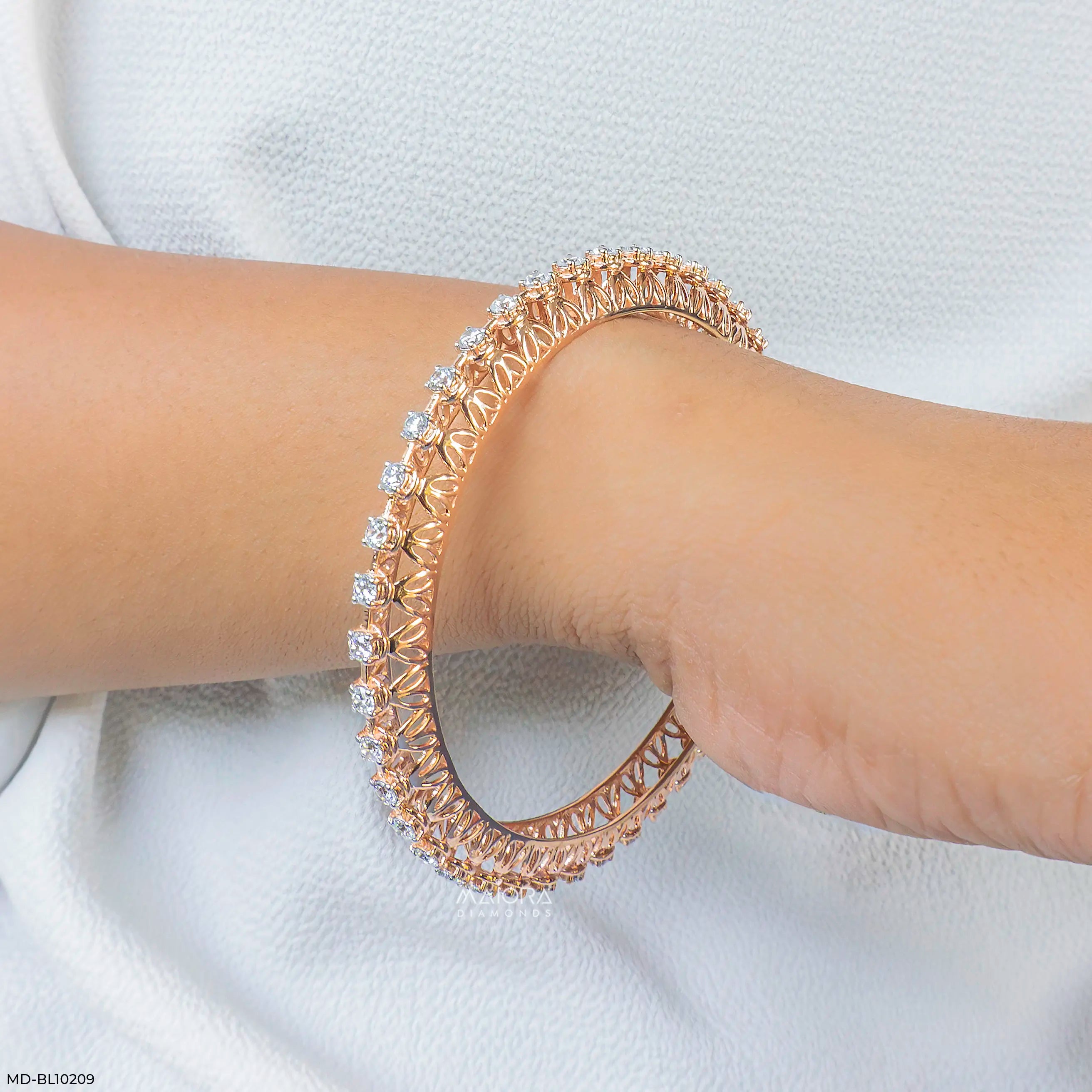 Stellar Dome Lattice Diamond Bangle 9K Yellow Gold